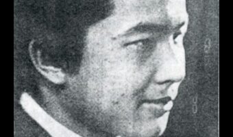 City Sirens: Navigating the Urban Symphony με τα πόδια