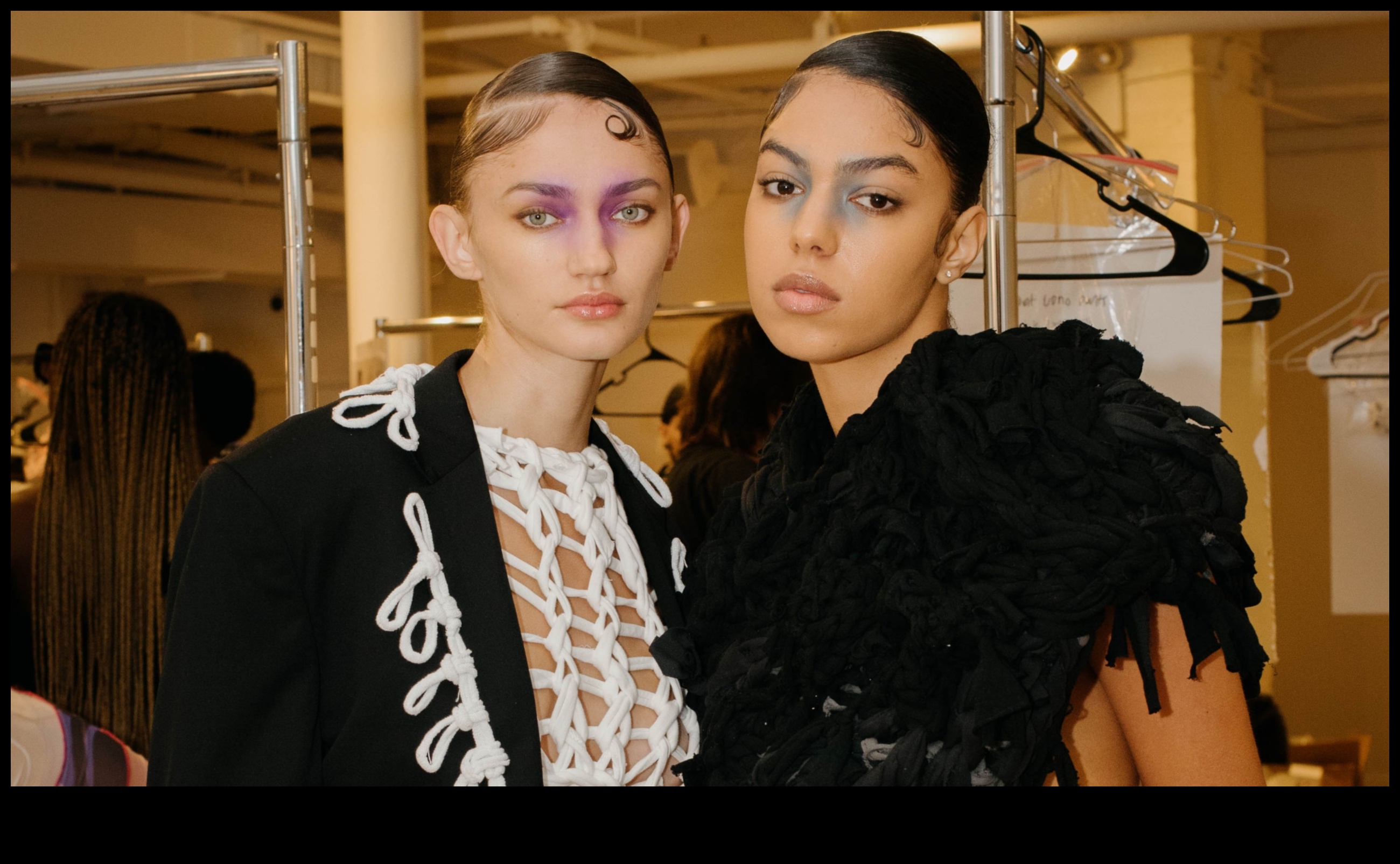 Η επιρροή του Glam Makeup στη μόδα: Γεφυρώνοντας το χάσμα μεταξύ στυλ και ομορφιάς